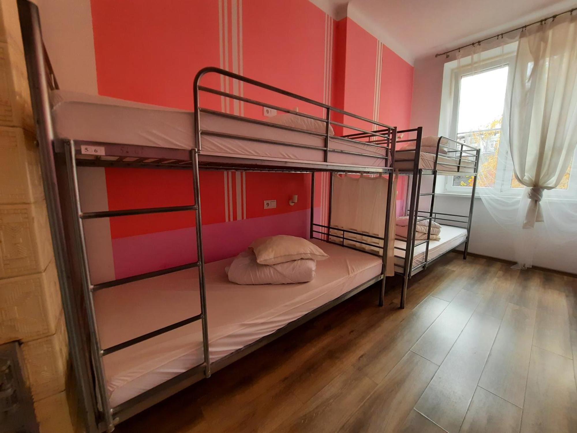 Lorf Hostel&Apartments Cracovie Extérieur photo
